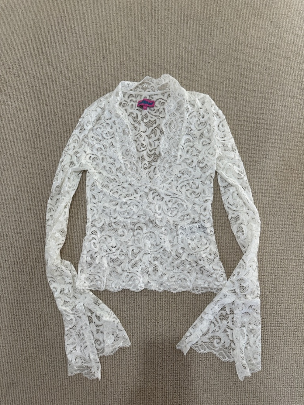Edikted Lace Long-Sleeve V-Neck Top - White medium